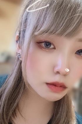 深月愛乃