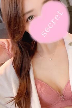 水川梨乃