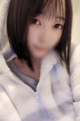 二村まなか