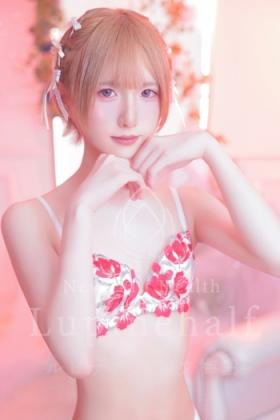 美月るる