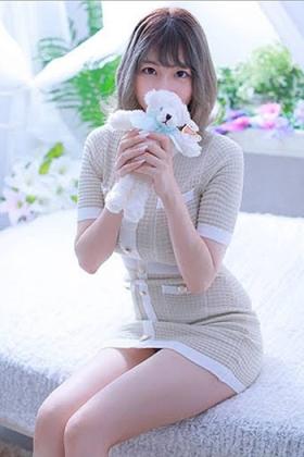新垣あいみ